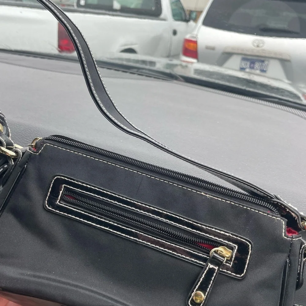 Isaac mizrahi black mini leather purse